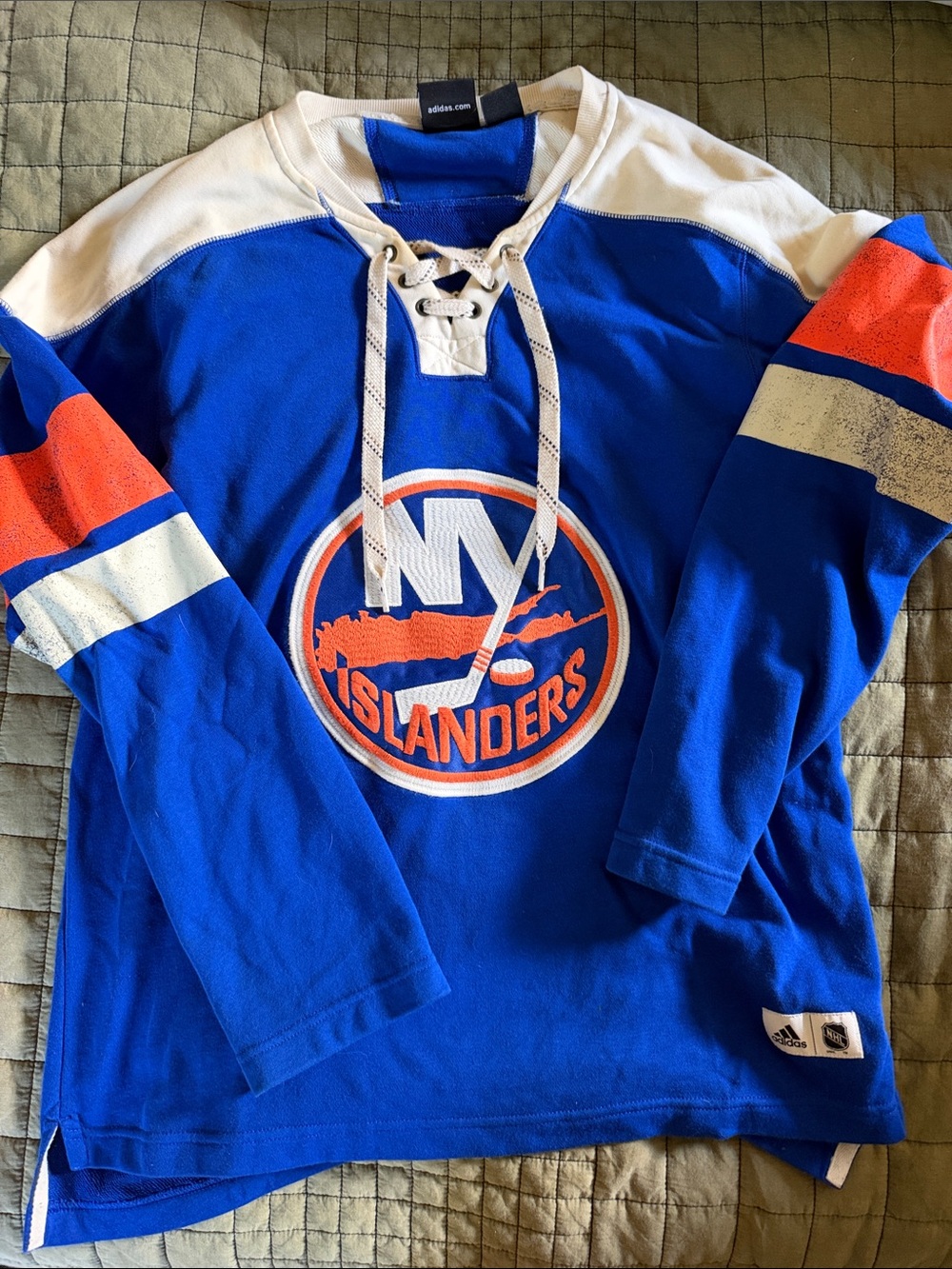 💙🧡 MEDIUM -  New York Islanders Lace-Up Hockey Jersey sweatshirt